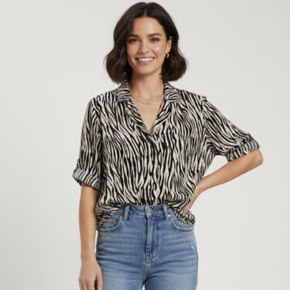 ZARA Animal Zebra print short-sleeved blouse black white medium